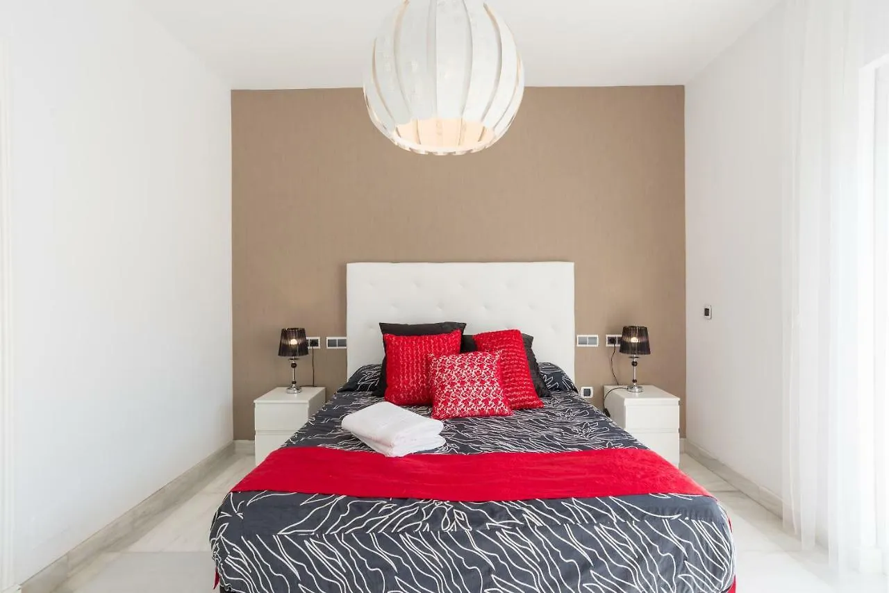 Luxury Duplex- 7 Minutes From The Beach Apartman Torremolinos